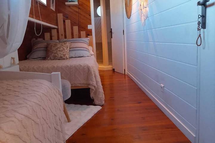 Péniche pour 6 personnes, avec terrasse dans le Gard - 4