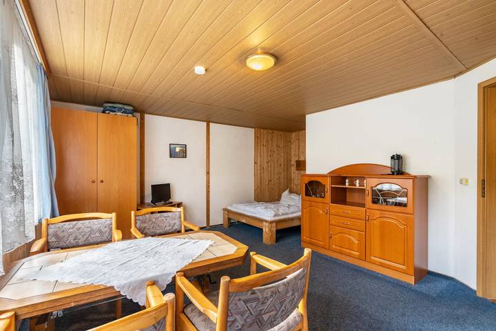 Bungalow '21 - Kimbucht' mit privater Terrasse und gemeinsamem Garten in Waldhufen, Oberlausitz-Niederschlesien