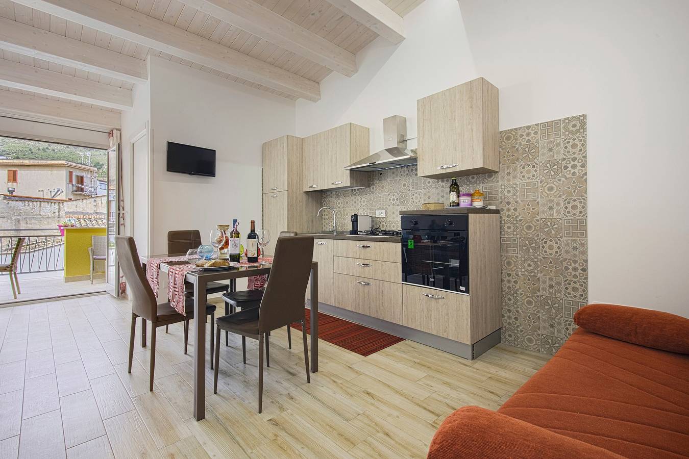 Appartamento intero, Appartamento 'Rosy 1' con vista mare, terrazza e A/C in Castellammare del Golfo, Provincia di Trapani