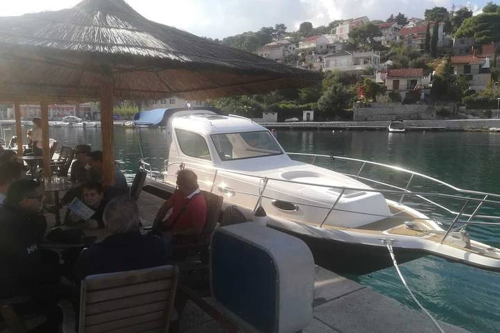 Hausboot für 8 Personen, mit Terrasse in Kroatien