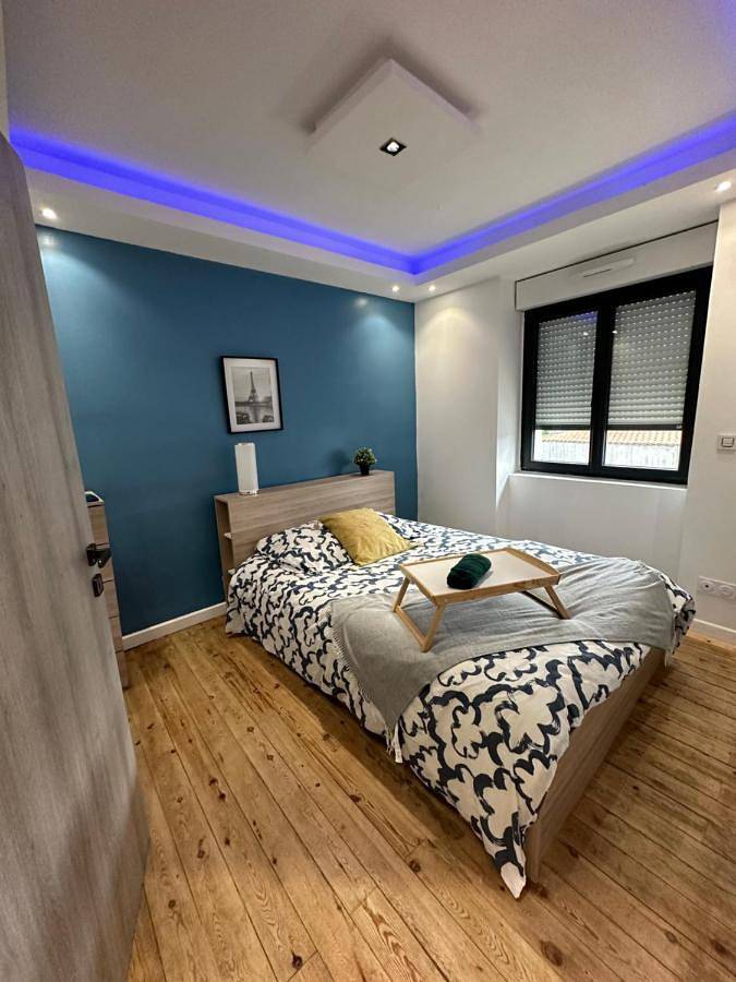 Appartement entier, One-Bedroom Apartment in Maisdon-sur-Sèvre, Région de Nantes