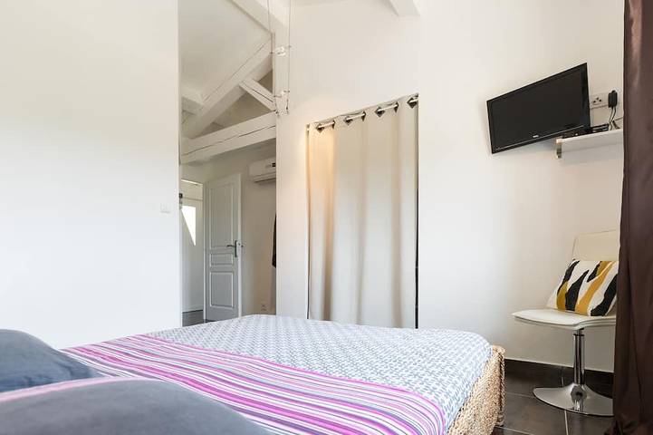 Location de vacances pour 6 personnes, avec jardin et terrasse, animaux acceptés à Callas - 4