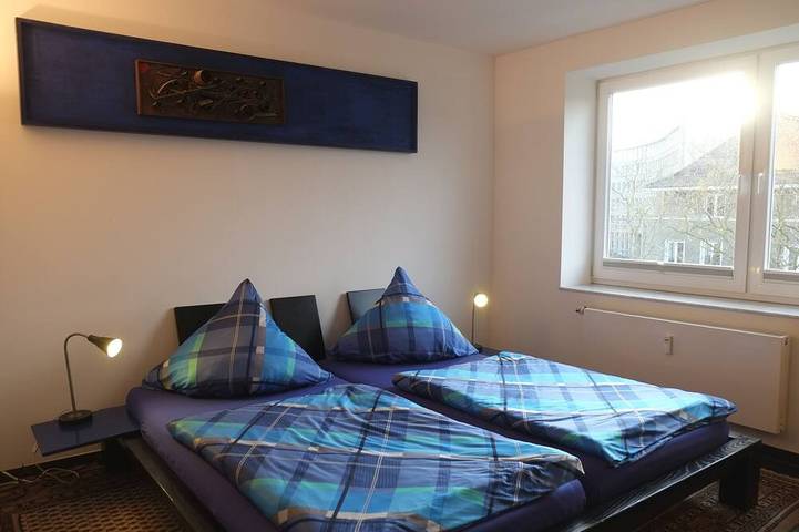 Ganze Wohnung, Nice, centrally located apartments in Cologne, tram stop in front of the door. in Rodenkirchen, Köln