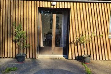 Maison de campagne pour 4 personnes, avec jardin dans Camelin