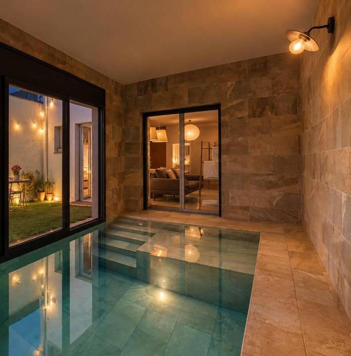 Ferienwohnung für 2 Personen, mit Terrasse und Garten sowie Pool in Figueres