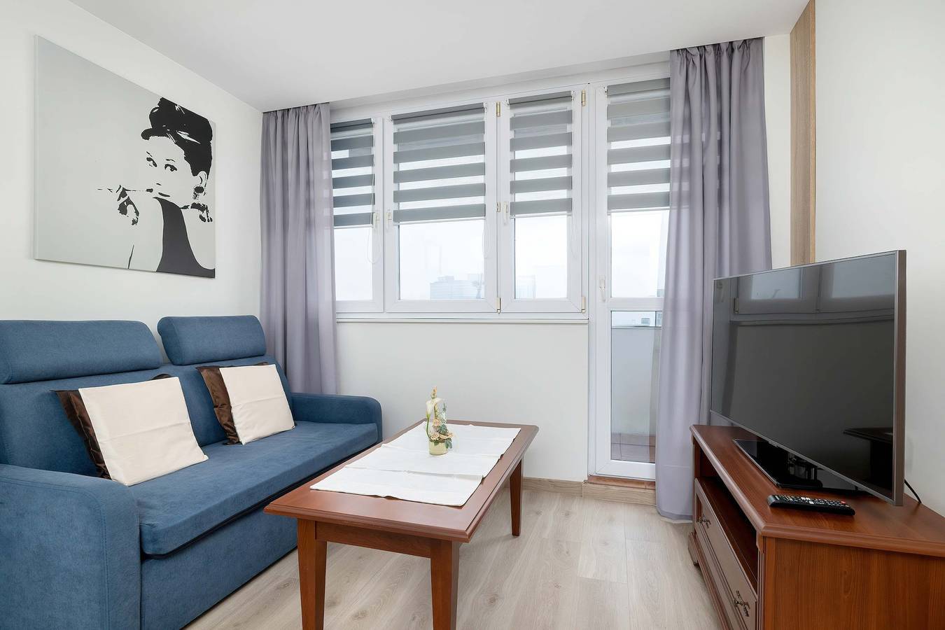 Ganze Wohnung, Al  Korfantego 24 Katowice   Elegant Apartment in City Center with Desk and City View in Kattowitz, Schlesien