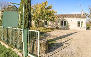 Gîte pour 12 personnes, avec jardin ainsi que piscine et terrasse à Saint-Méard-de-Gurçon