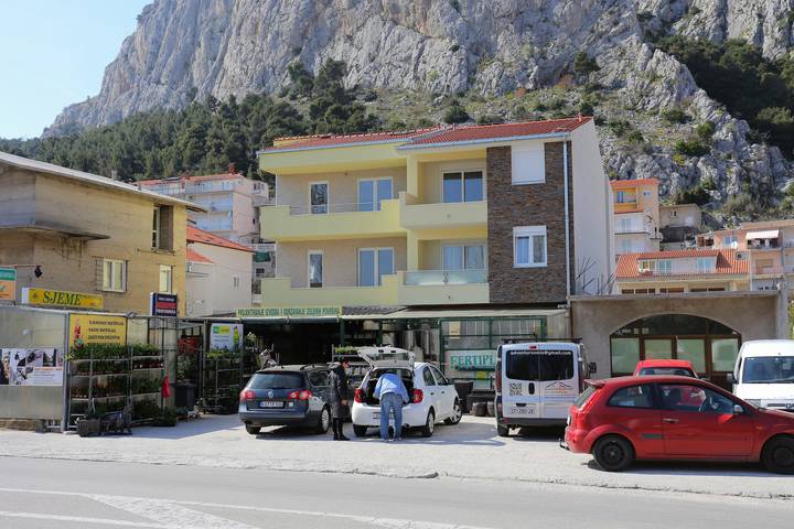Ferienwohnung für 6 Personen, mit Balkon/Terrasse in Omis - 3