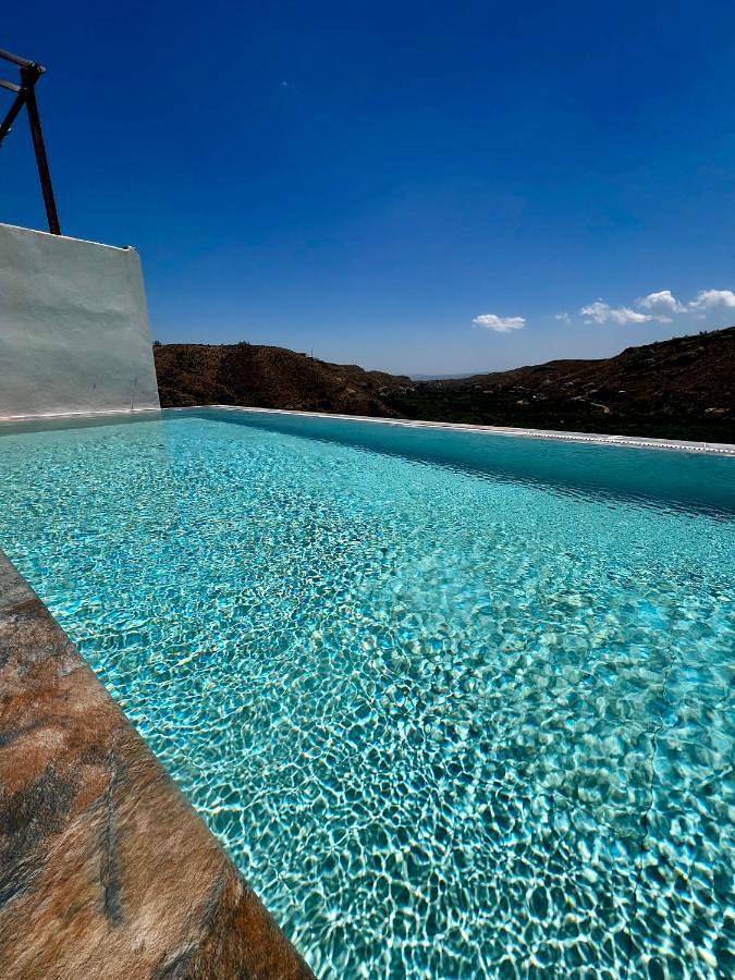 Appartamento per 4 persone, con Idromassaggio e Terrazza nonché Giardino e Piscina a Oria (Andalucía)