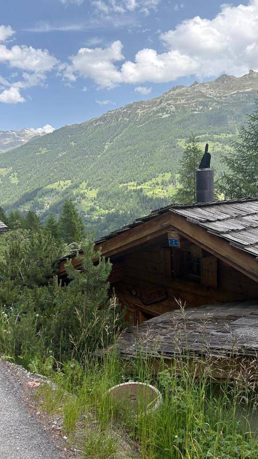 Chalet für 6 Personen, mit Balkon und Terrasse sowie Ausblick in Grimentz