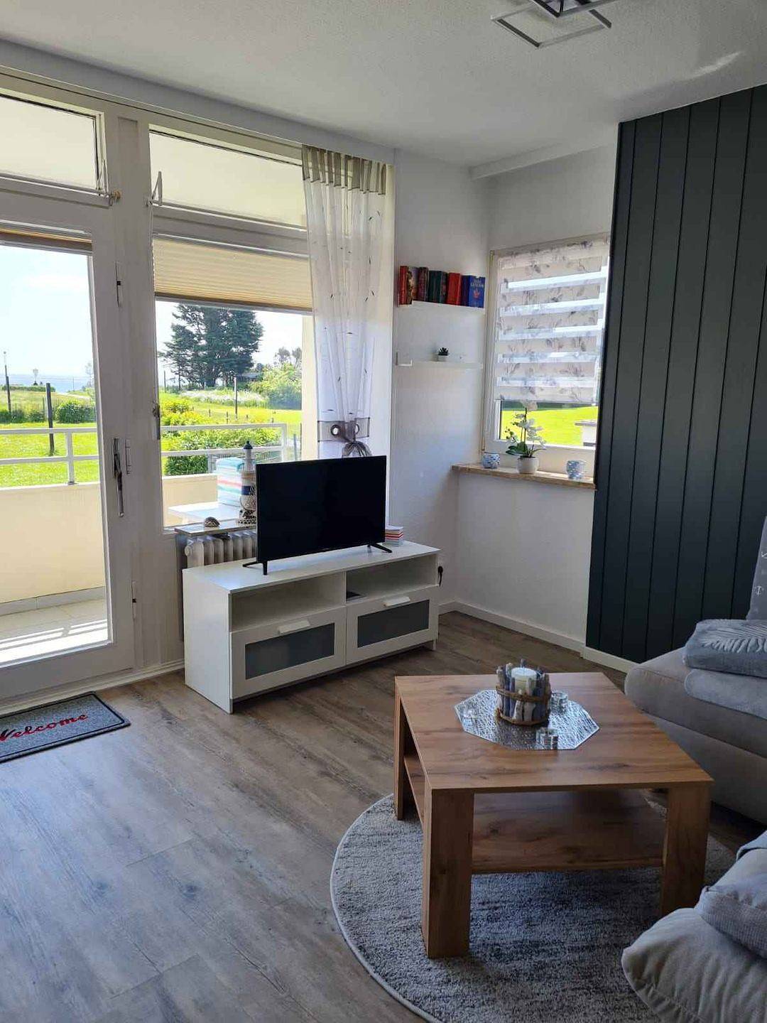 Ganze Wohnung, Kleine gemütliche Ferienwohnung in Südlage mit herrlichem Ostseeblick in Großenbrode, Ostholstein