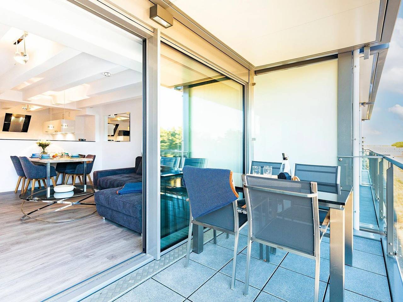 Ganze Wohnung, Fewo Pontos: 97 m² Ferienwohnung auf 2 Etagen mit Balkon, Meerblick & Sauna in Prora, Binz