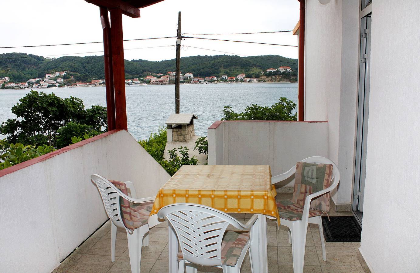 Ganze Wohnung, 1-Zimmer-Ferienwohnung am Strand Supetarska Draga - Gornja, Rab A-2016-a in Lopar, Rab
