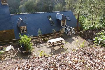 Gîte pour 3 personnes, avec terrasse à Melgven