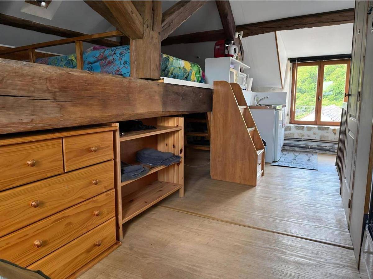 Appartement entier, Studio in Bruyères-le-Châtel, Essonne