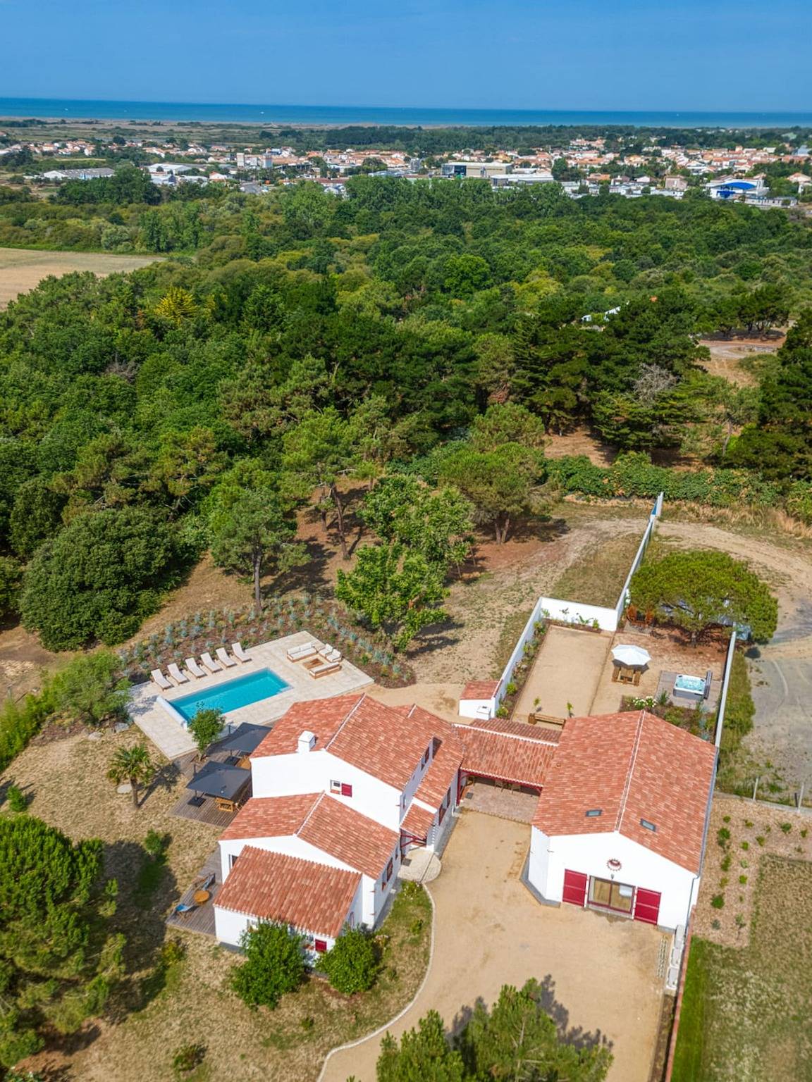 Villa Belvédère : Piscina, Spa, Sauna, Petanca, Vistas, 16 pers en Brem in Brem-sur-Mer, Valle del Loira