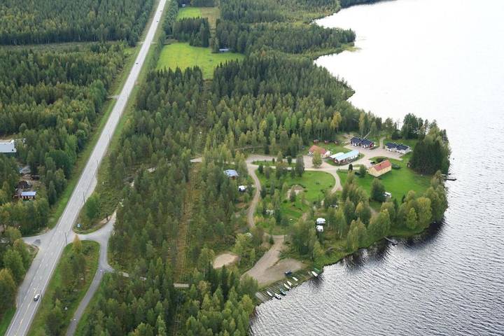 Camping für 2 Personen, mit Terrasse und Garten sowie Sauna und Seeblick in Finnland