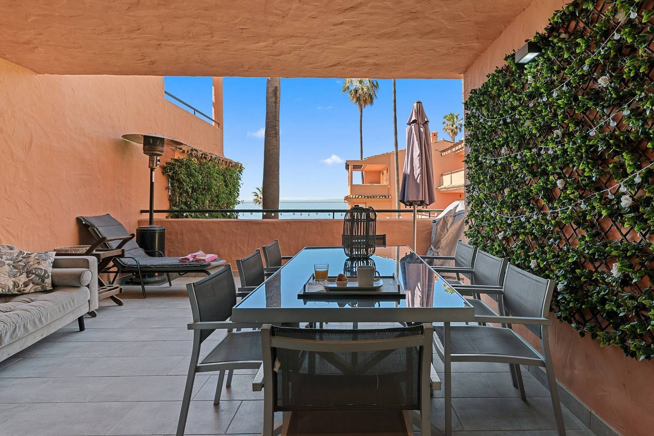Maison de vacances en bord de mer avec Wi-Fi et climatisation in Buenas Noches, Estepona