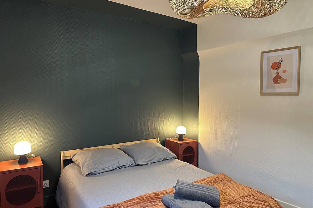 Entire apartment, Between les Marais and Cathedral in Bourges, Bourges region