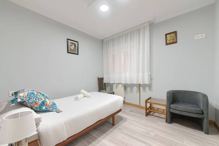 Ganze Wohnung, Ferienwohnung für 1 Person in Ibaiondo, Bilbao