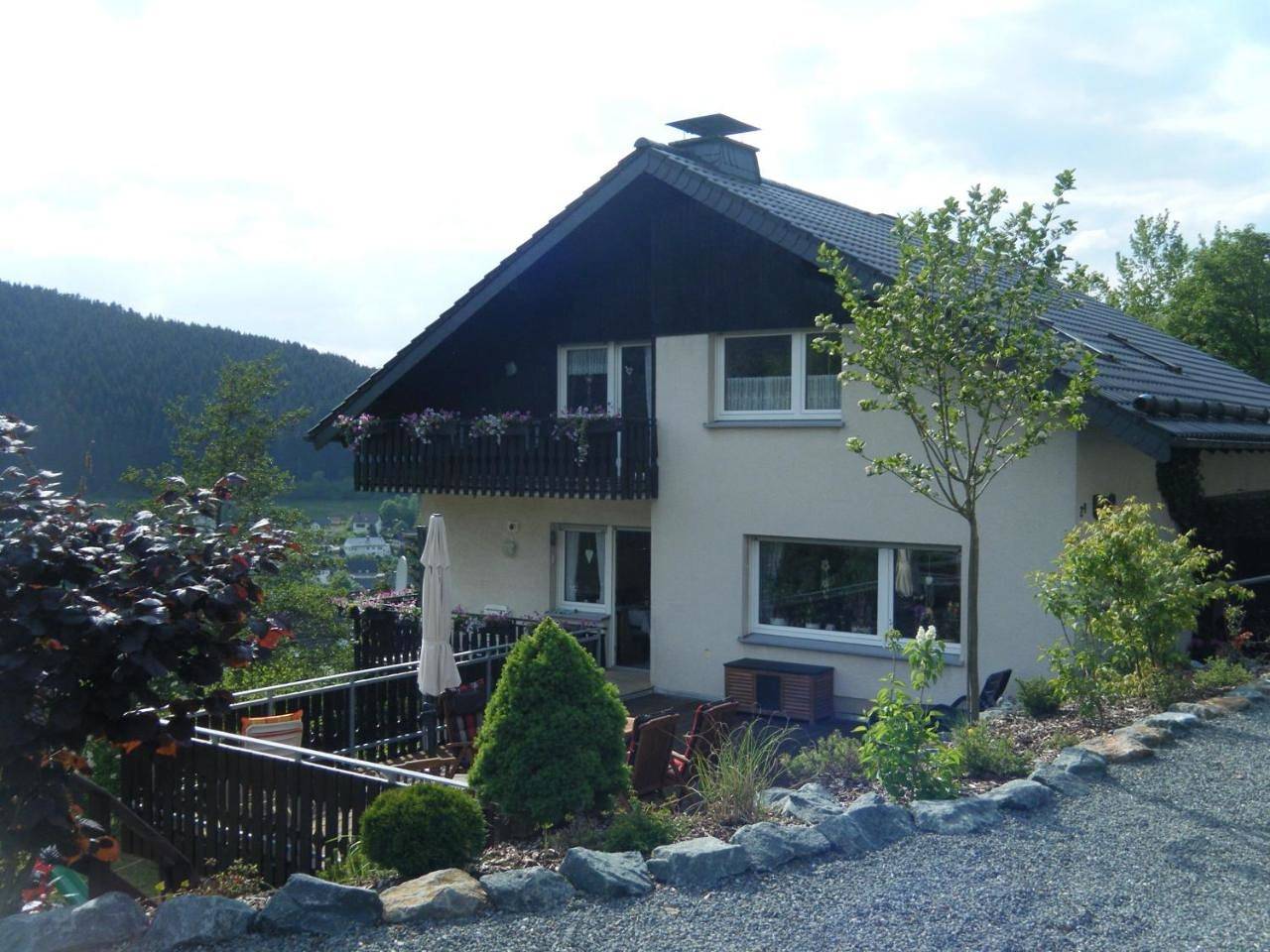Geheel appartement, Two-Bedroom Apartment ( 4 Adults) in Niedersfeld, Upland