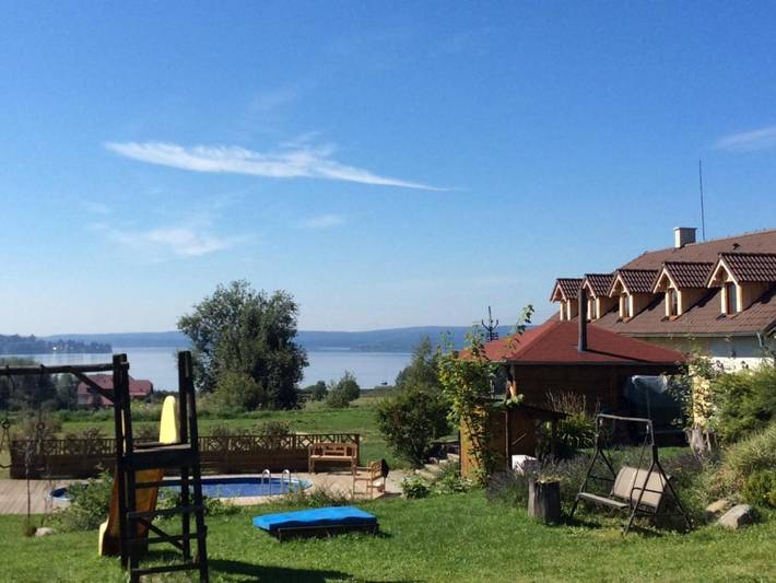 Ferienhaus für 8 Personen, mit Terrasse und Garten sowie Pool