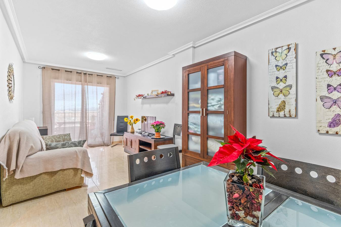 Entire apartment, Apartment 'Sunflower Flamencos' with Private Terrace, Wi-Fi and Air Conditioning in Santa Pola, Costa Blanca