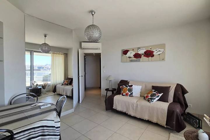 Gîte pour 4 personnes, avec terrasse dans Plage du Miramar - 4