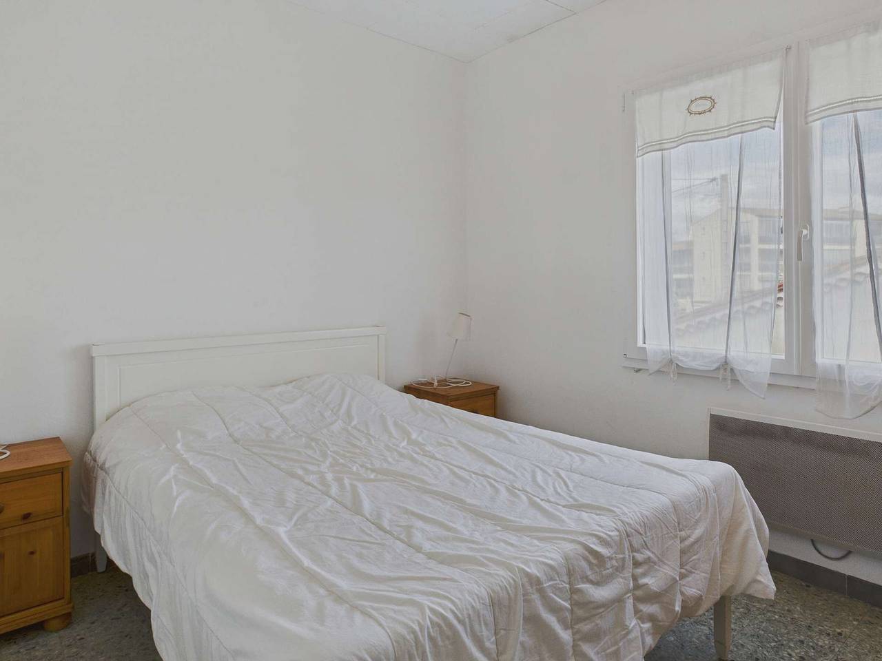 Entire apartment, Spacious 3-Room Apt for 6, near Beach & Shops, Balcony, Tv, Fully Equipped Kitchen in Grau d’Agde, Agde