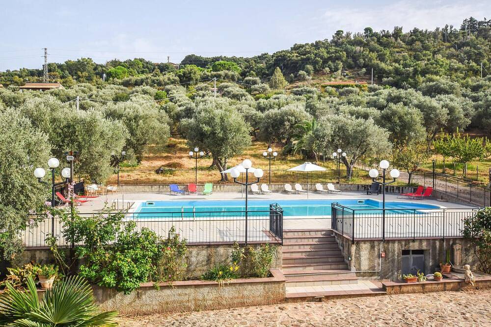 Lovely home in Caronia in Caronia, Messina (província)