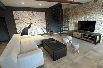 Location de vacances pour 10 personnes, avec jacuzzi et jardin à Bellenot-sous-Pouilly