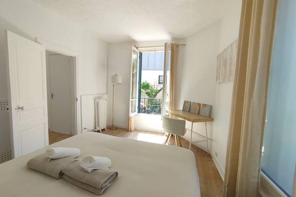 Apartamento entero, Green calm in the city, a stone's throw from Paris in Asnières-sur-Seine, Altos del Sena