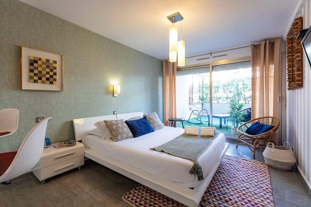 Hel lejlighed, Cosy Terrace 2A - Studio Apartment, Sleeps 2 in Juan-les-Pins, Antibes