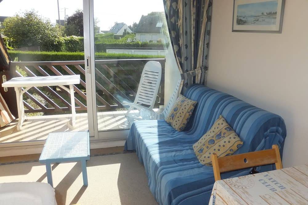 Appartement entier, App. duplex à Locmariaquer, au bord du golfe,accés direct à la mer. in Locmariaquer, Côte des Mégalithes