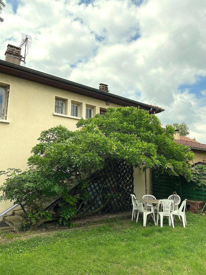 Villa with Garden View in Villefranche-sur-Saône, Beaujolais