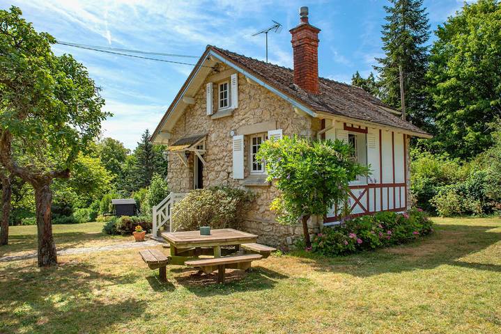 Gîte pour 4 personnes, avec terrasse et jardin à Samois-sur-Seine
