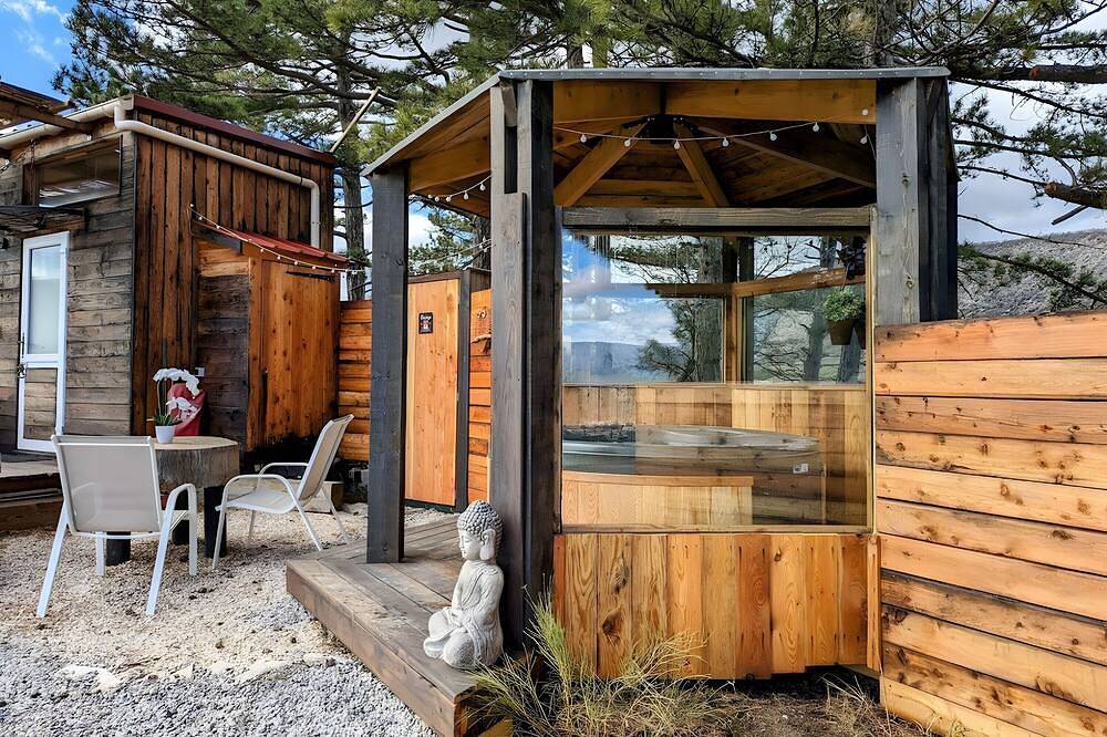 Casa de Vacaciones 'La Tiny House De Peggy' con Vista a la Montaña, Terraza Privada y Aire Acondicionado in Sisteron, Forcalquier region