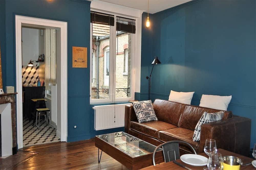 Entire apartment, Gîte downtown Reims 75 eur with parking Box 24/24 against the building 2€/Jour in Reims, Marne
