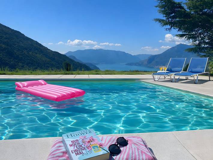 Ferienwohnung für 4 Personen, mit Terrasse und Garten sowie Pool und Seeblick in der Lombardei - 2