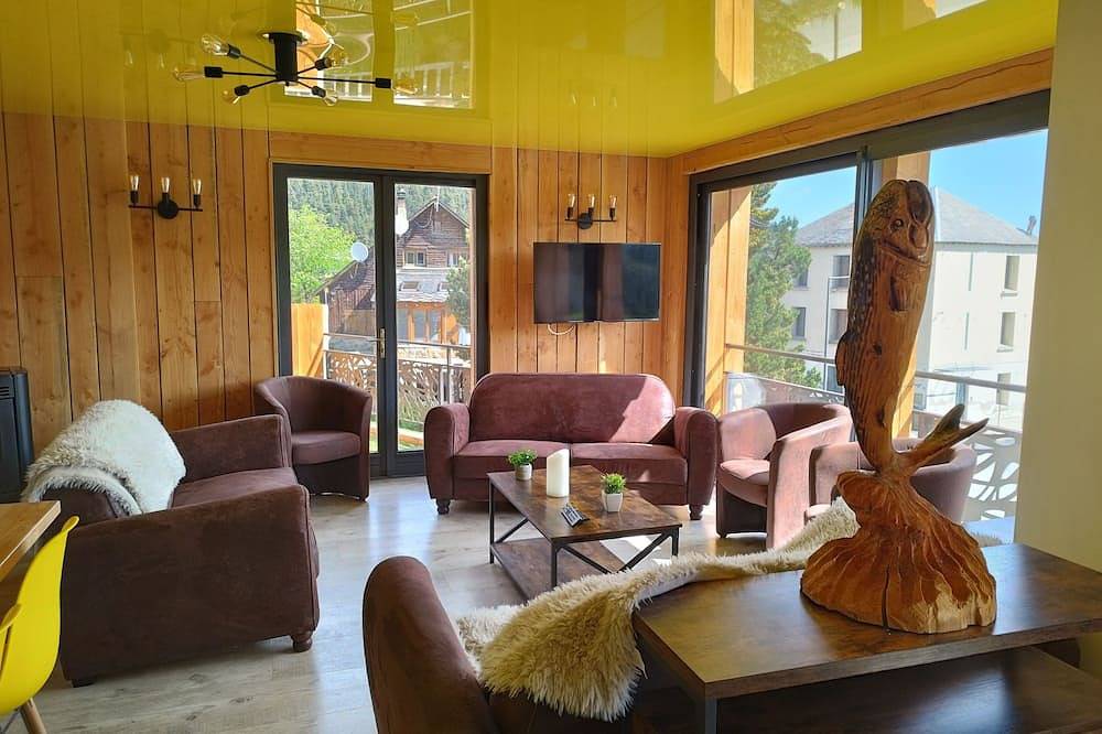 Entire apartment, La Truite Rénovation de Standing Située en Sortie de Village et Vers Les Angles in Formiguères, Parc naturel régional des Pyrénées catalanes