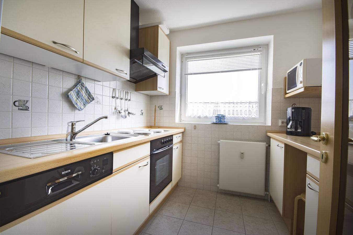 Ganze Wohnung, Meerblick-Ferienwohnung für bis zu 4 Pers. mit Schwimmbad und Sauna in Sahlenburg Strand, Cuxhaven