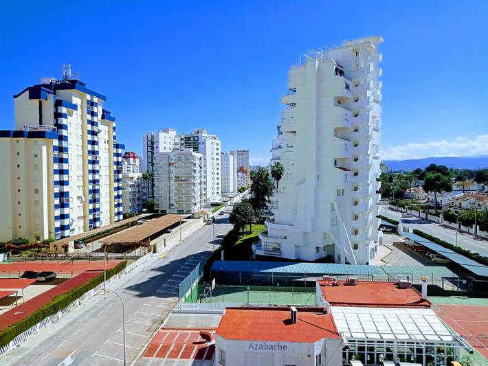 Ferienwohnung für 6 Personen, mit Balkon und Terrasse sowie Garten und Kinderpool in Gandia - 4
