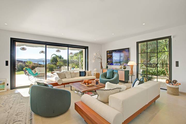 Villa pour 8 personnes, avec piscine ainsi que vue sur l’océan et terrasse à Grimaud - 4