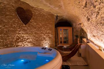 Gîte pour 2 personnes, avec sauna ainsi que terrasse et jacuzzi en Indre-et-Loire