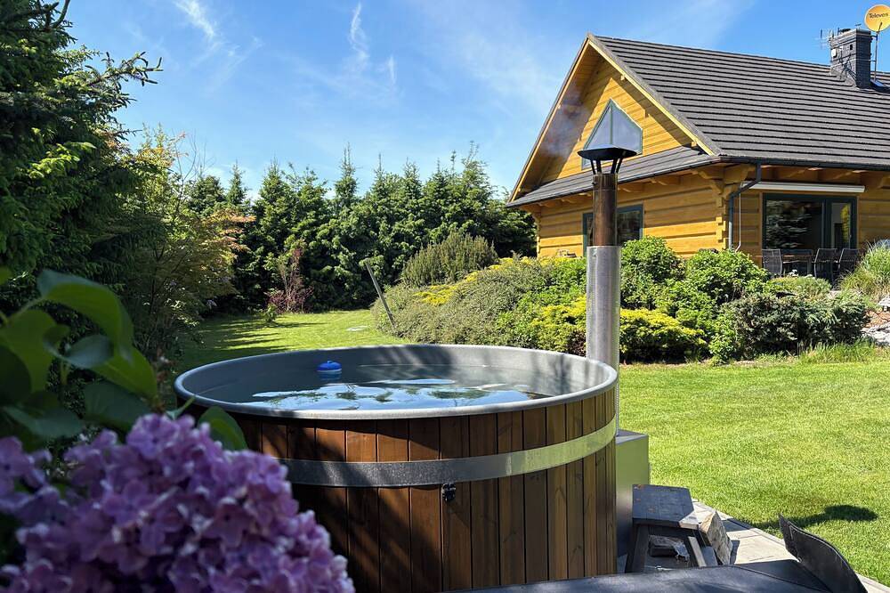 Luxus-Holzhaus mit Garten an der Ostsee mit Sauna / Whirlpool nahe Swinemünde in Kołczewo, Stettiner Haff