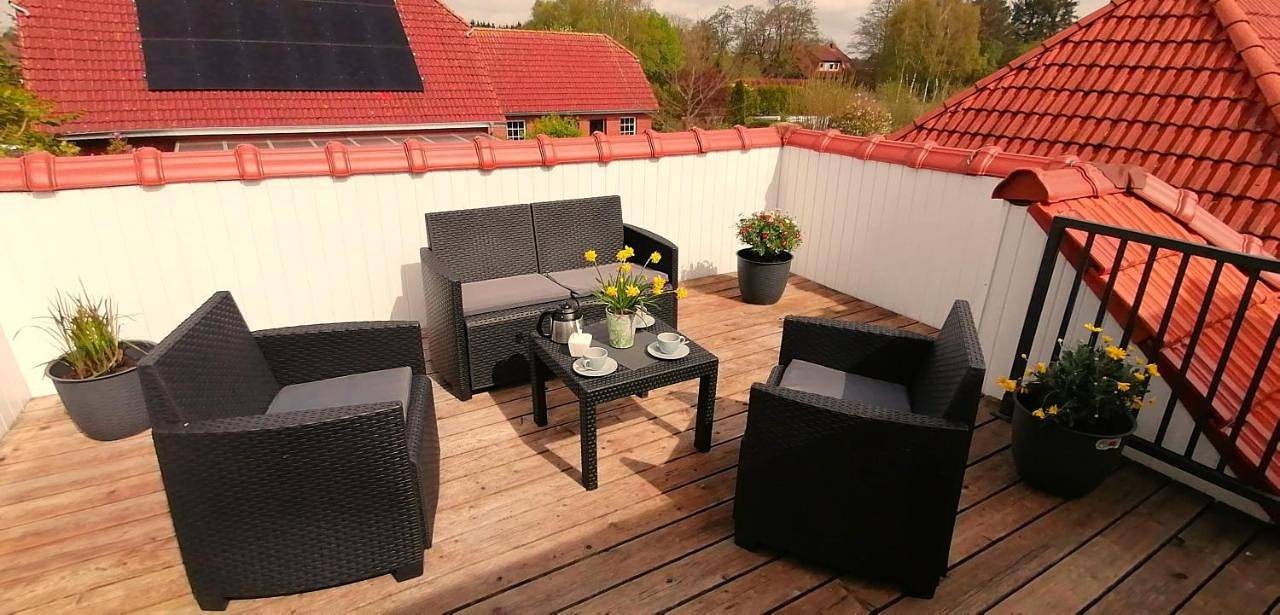 Ganze Wohnung, Ferienwohnung Lütje Moew - Dachterrasse und ruhige Lage in Leezdorf, Norden und Umgebung