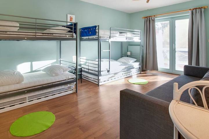 Location de vacances pour 12 personnes, avec jardin et terrasse à Anhée - 4