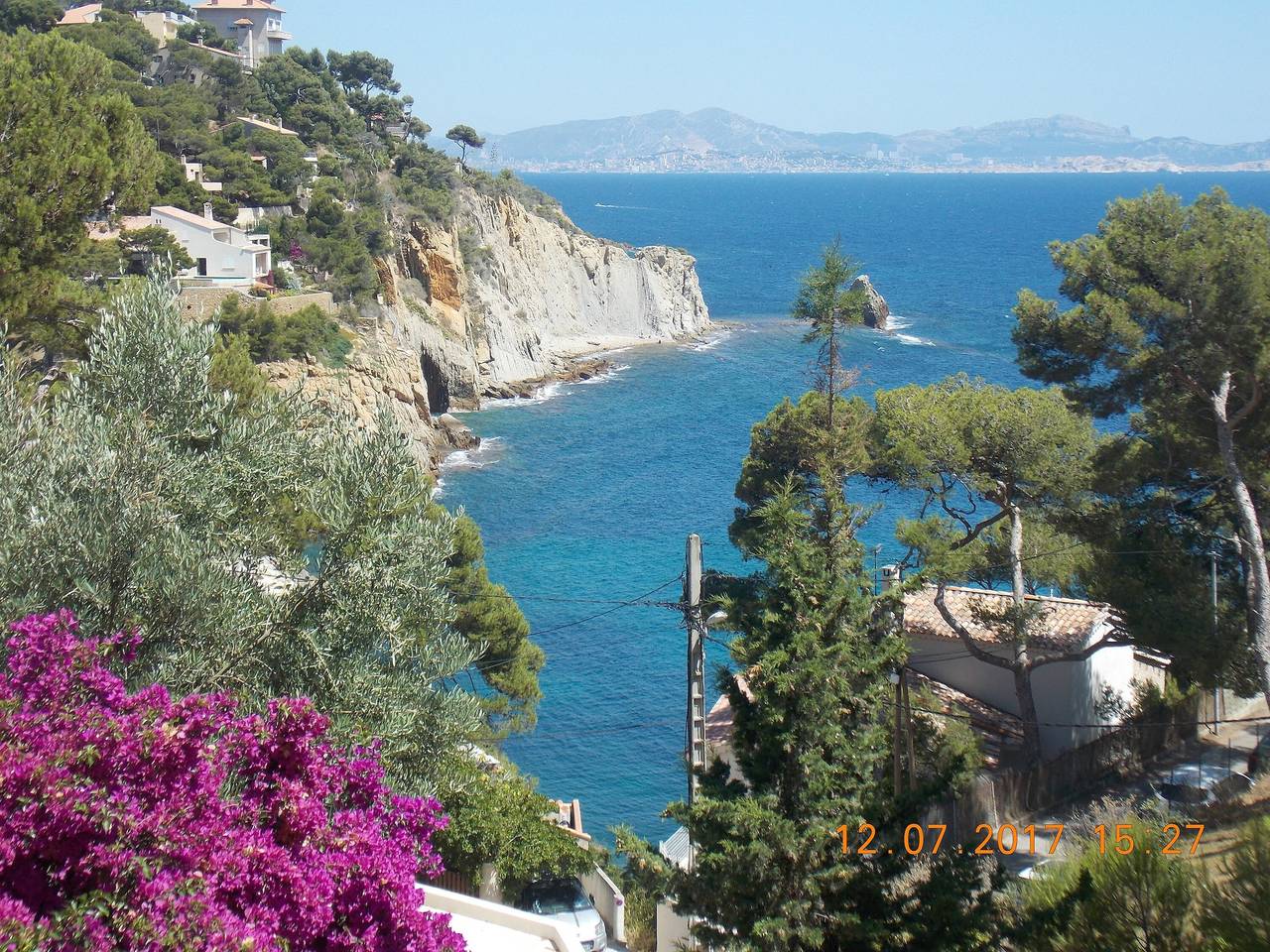 'Gîte Rénové Calanques La Vesse' avec vue montagne, Wi-Fi et climatisation in Le Rove, Région d'Istres