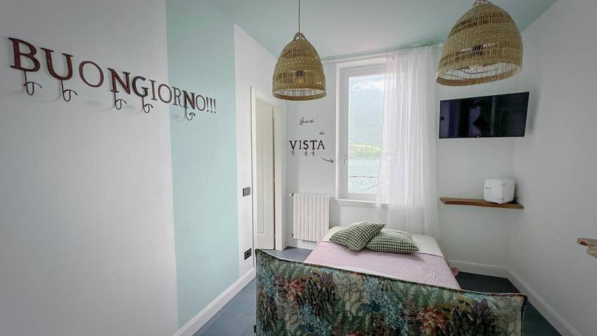 B&B für 2 Personen, mit Seeblick und Ausblick sowie Terrasse am Gardasee - 4