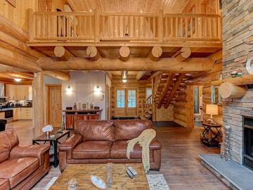 Chalet for 14 Guests in Quebec, Canada, Picture 1